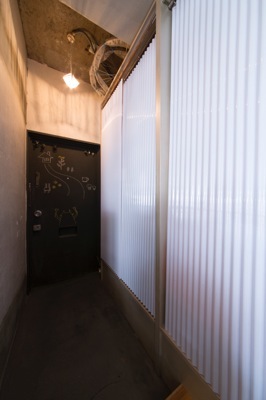 渋谷区<br />
富ヶ谷<br />
梶原邸