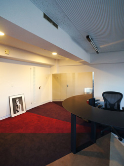 港区南青山<br />
アライブ<br />
東京事務所