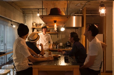 11月14日発売の雑誌「LiVES 2015 DEC. & 2016 JAN. vol.84／第一プログレス」に表参道N邸が掲載